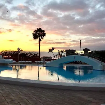 Apartamento Con Estupenda Piscina, Wifi En Tenerife Sur